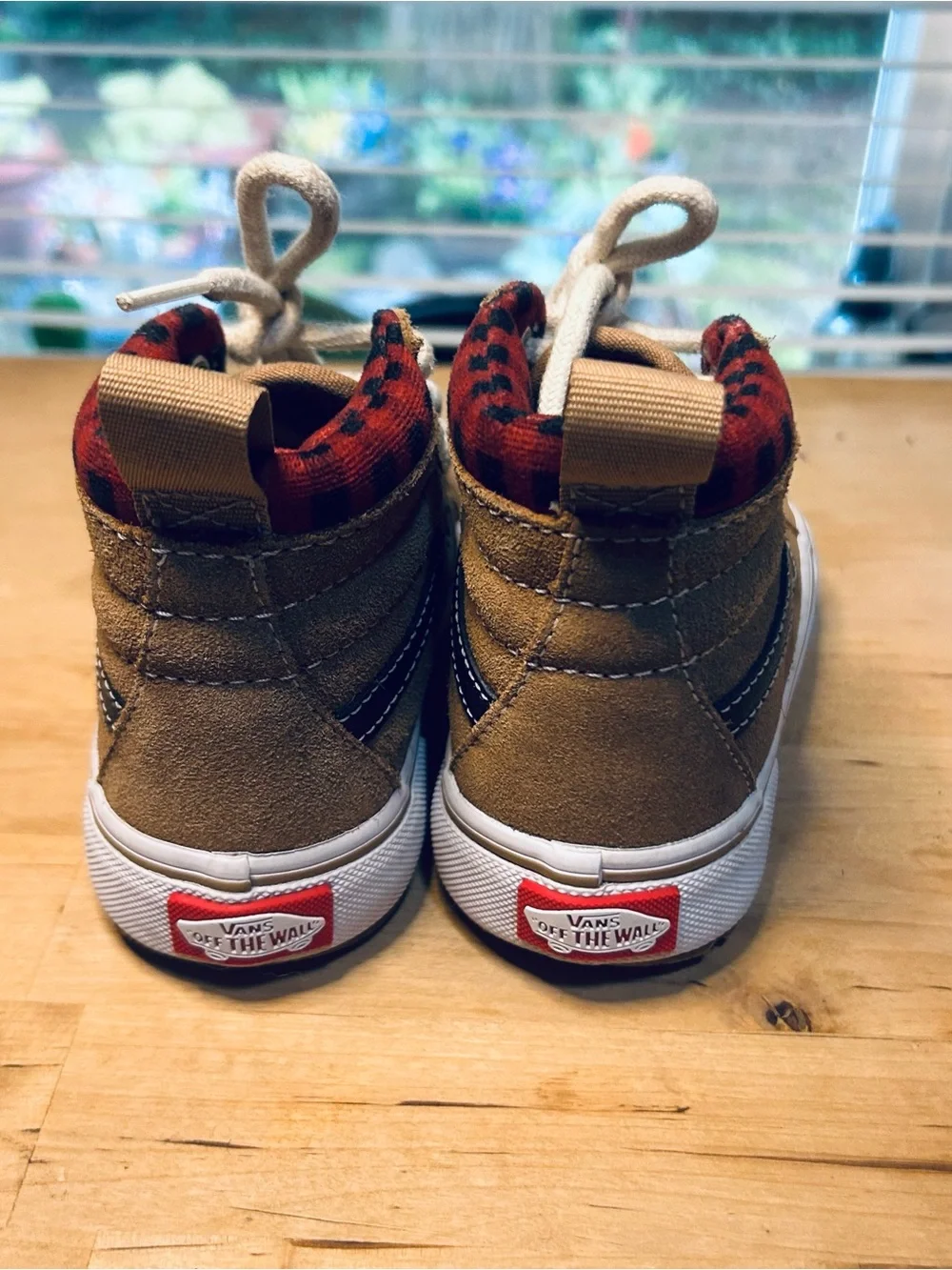 Vans Sk8 Hi MTE Kids Size 12 Suede Cold Weather Primaloft Lined Skate Shoes